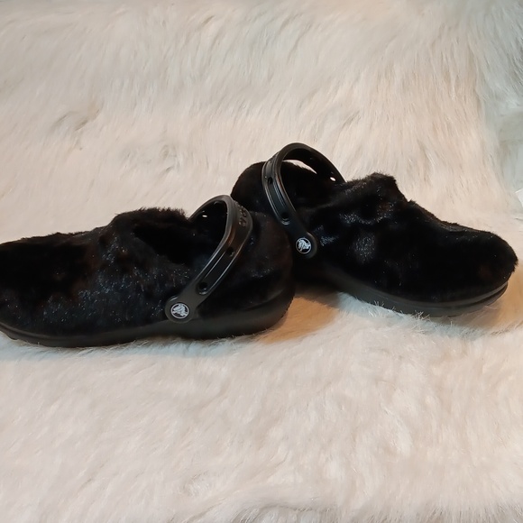 Crocs Classic Fur Sure Clogs Black Women Sz 7/ Men Sz 5 - Picture 10 of 10